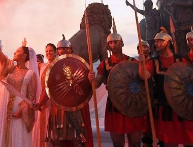 Αναγνώρισε «μακεδονική» ταυτότητα η κυβέρνηση, έμμεσα - Ύβρεις κατά του Μ.Θεοδωράκη